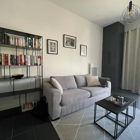 T2 Au Rdc Avec Terrasse A 50 M De La Et Du Centre Apartmán